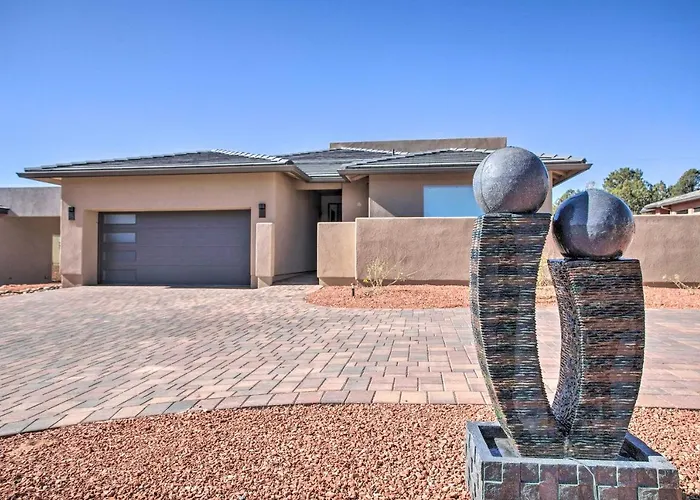 Sanctuary W/ Hot Tub, Fire Pit & Grill Holiday home